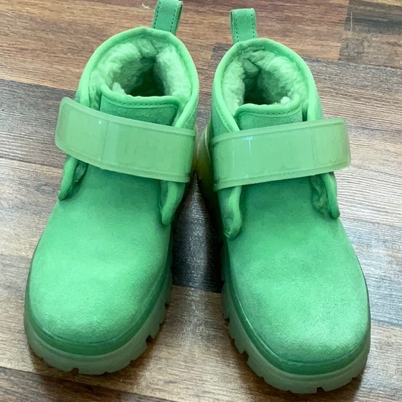 UGG Lime Suede Neumel Shorty - Picture 2 of 6